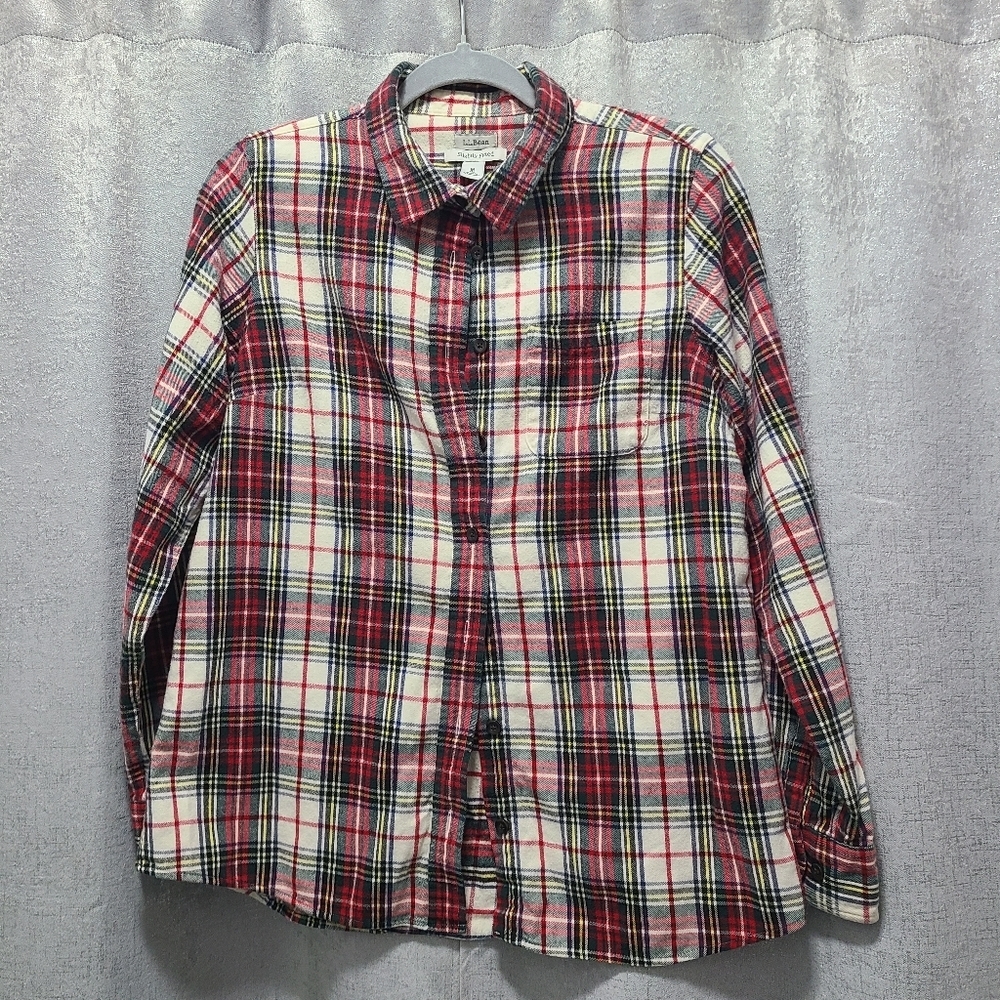 L.L. Bean Plaid Flannelβ Shirt Red Green Blue Size M Slighty Fitted